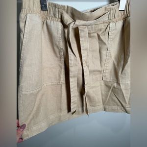 MK Tan Skirt with pockets